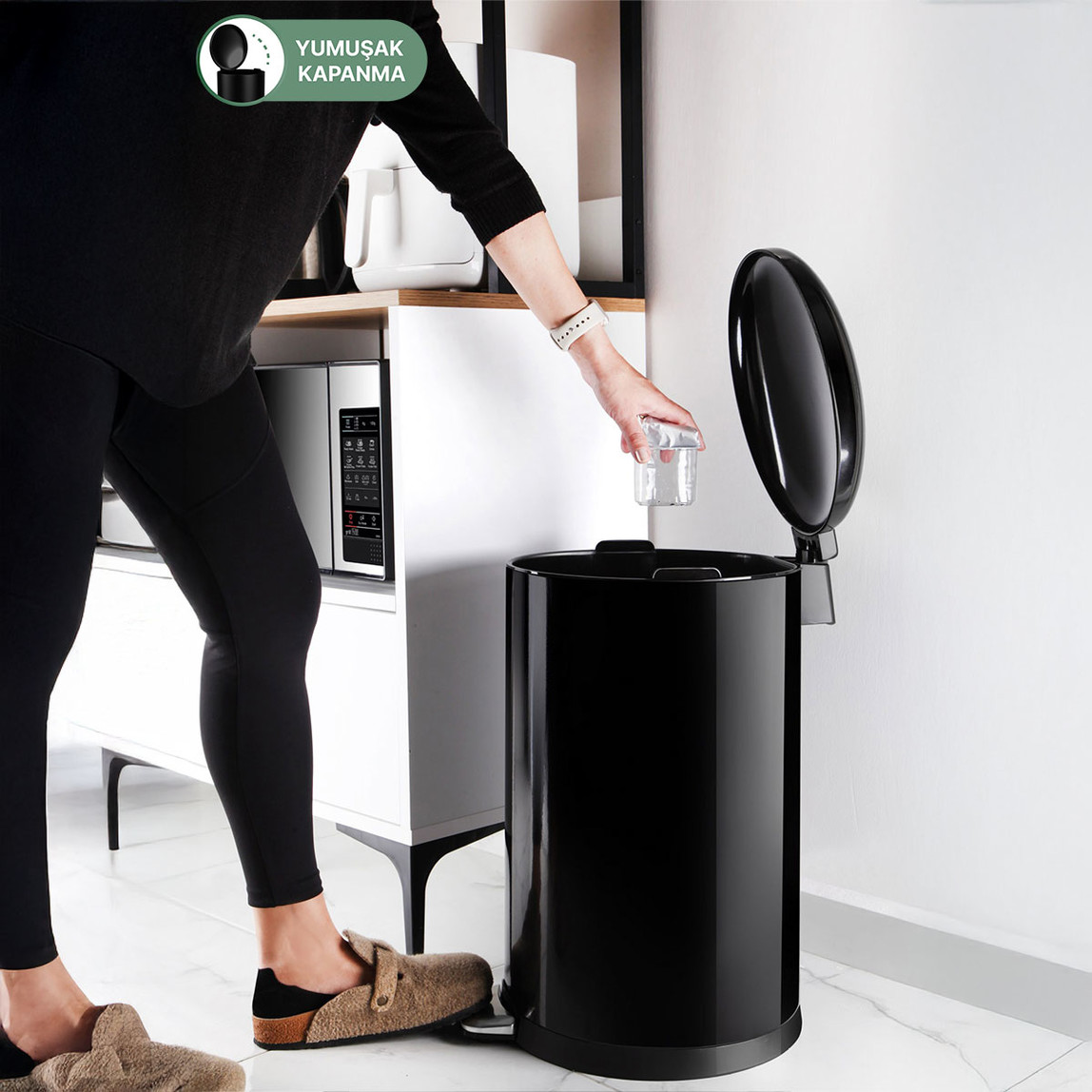    Bombe Kapaklı Çöp Kovası 30L Siyah 