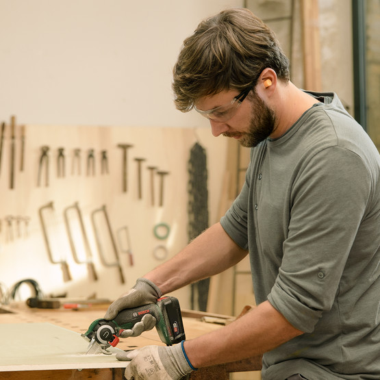 Bosch AdvancedCut 18 (Solo)Akülü NanoBlade Testere (Akü ve Şarj Cihazı Dahil Değildir.)