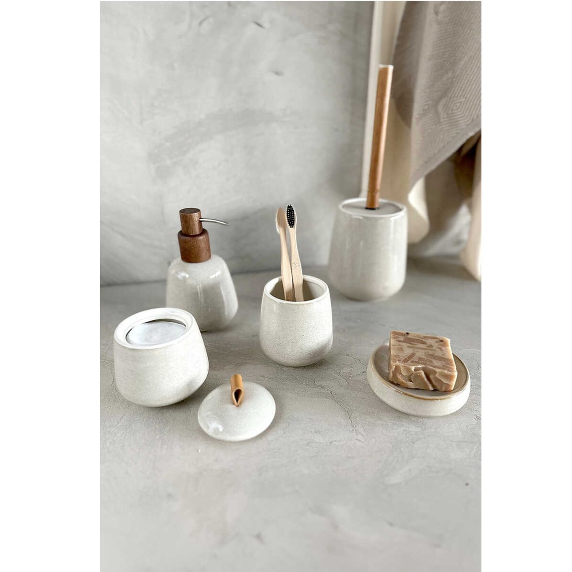    Primanova Bjorn Diş Fırçalık 