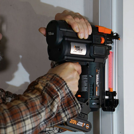 Worx WX842 20 Volt 2.0Ah Li-ion 15-50 mm Profesyonel Şarjlı Çivi Çakma Makinesi (2700 Adet Yedek Çivi Hediye)