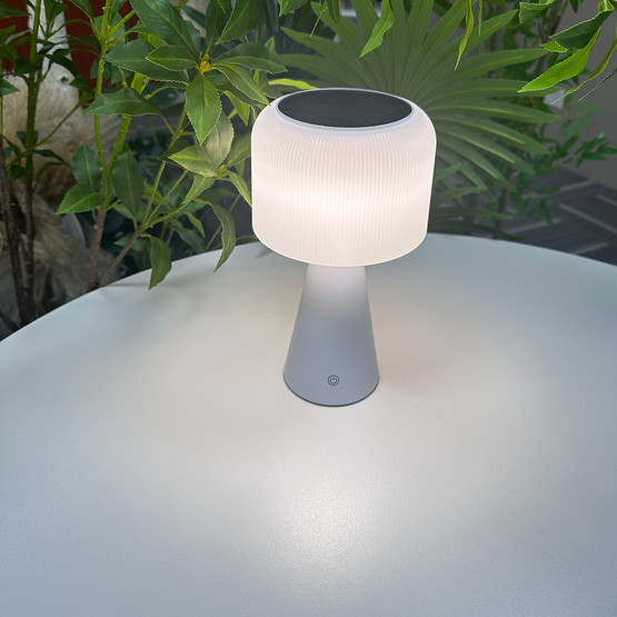 Şarjlı Led Masa Lambası