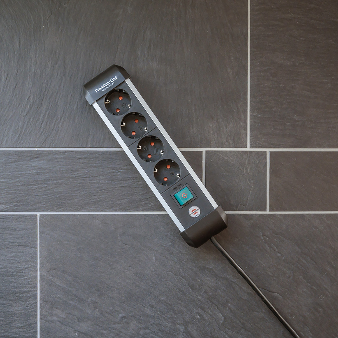    Brennenstuhl  Premium Line  4'lü Anahtarlı Priz 1,8m 