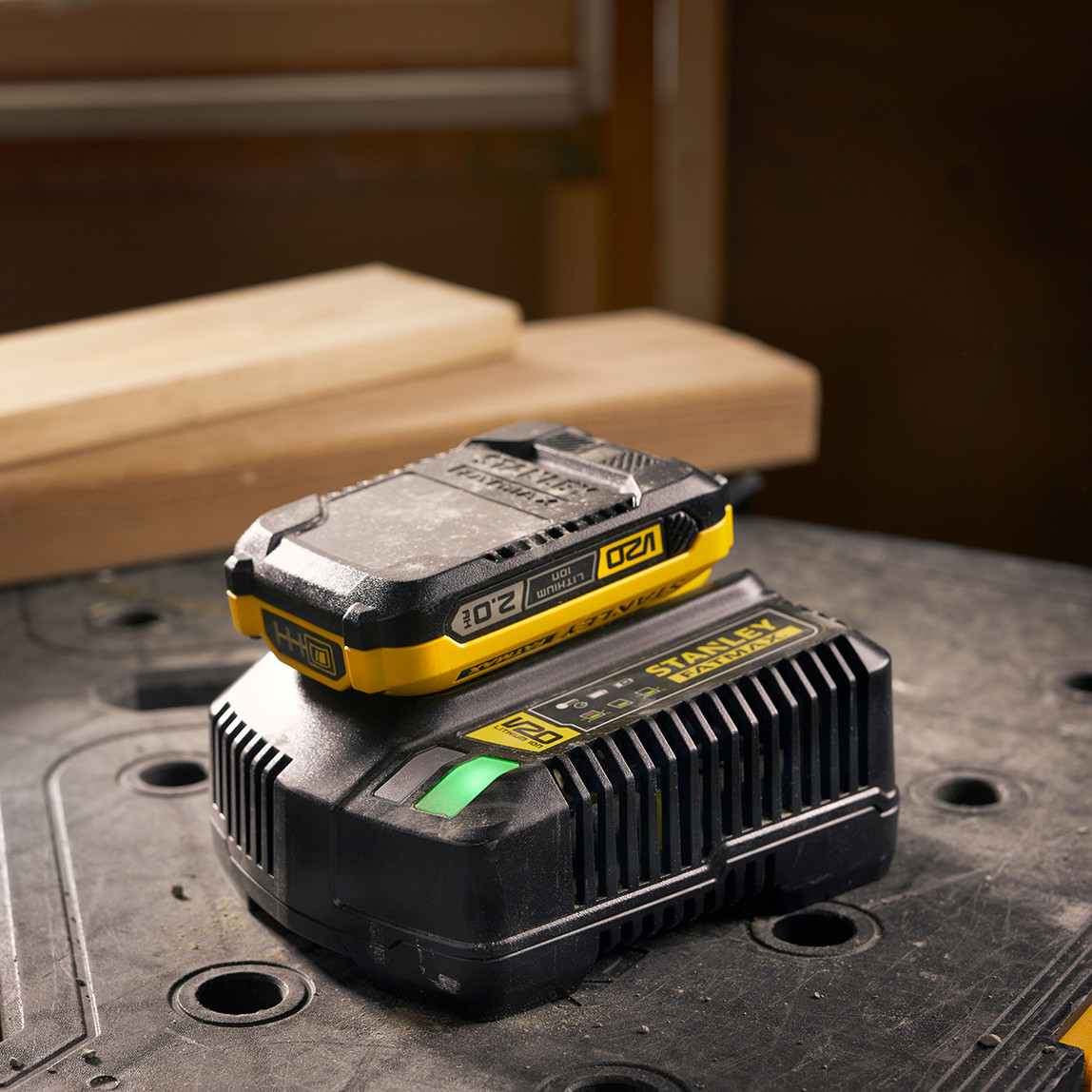    Stanley Sfmcb202-Xj V20 Serisi 18V 2Ah Akü
 