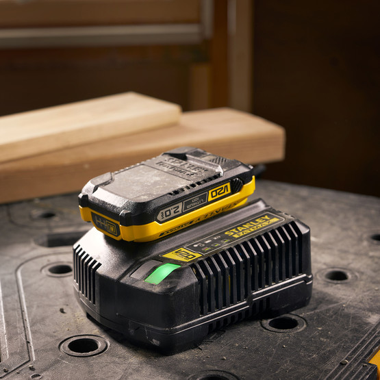 Stanley Sfmcb202-Xj V20 Serisi 18V 2Ah Akü
