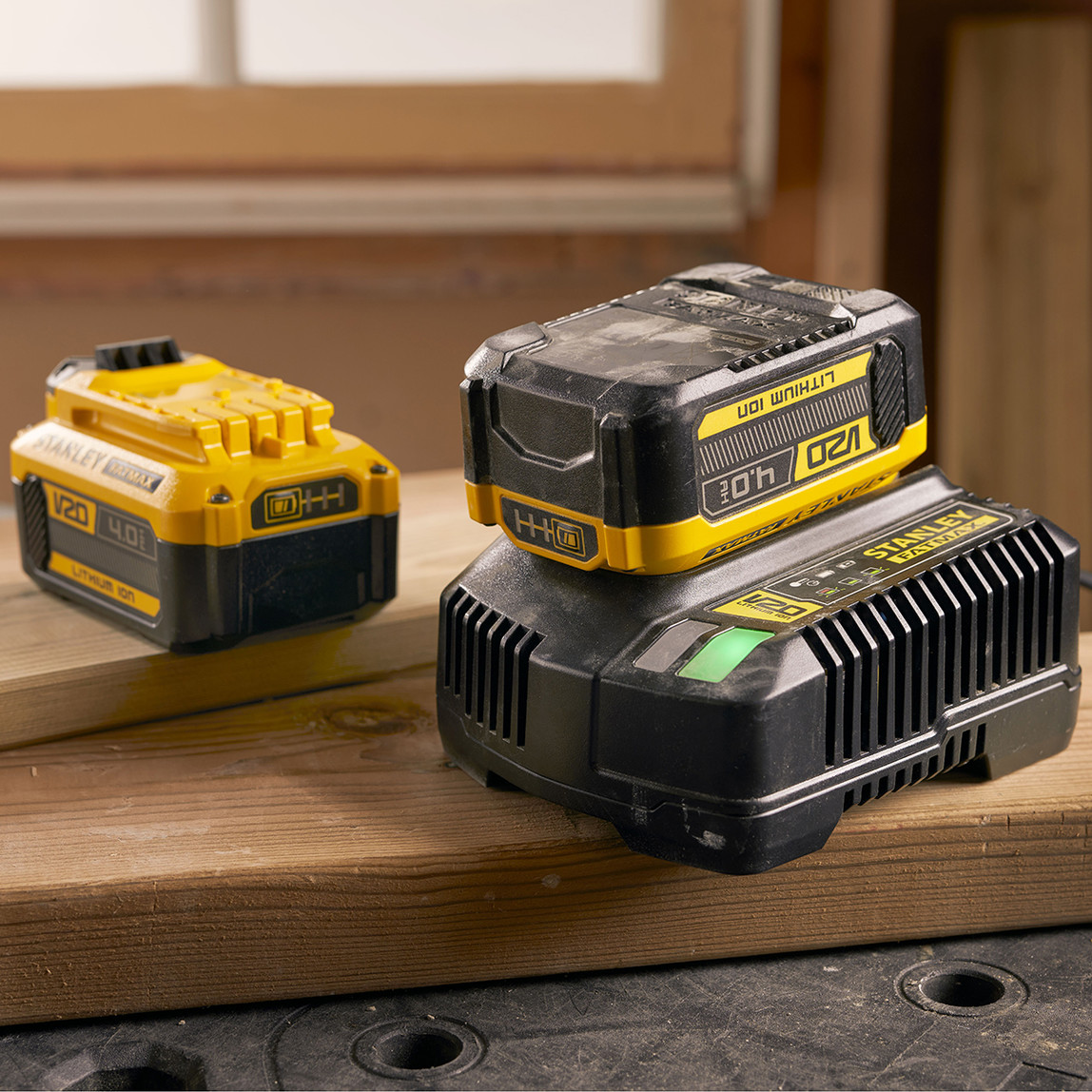    Stanley Sfmcb204-Xj V20 Serisi 18V 4Ah Akü 