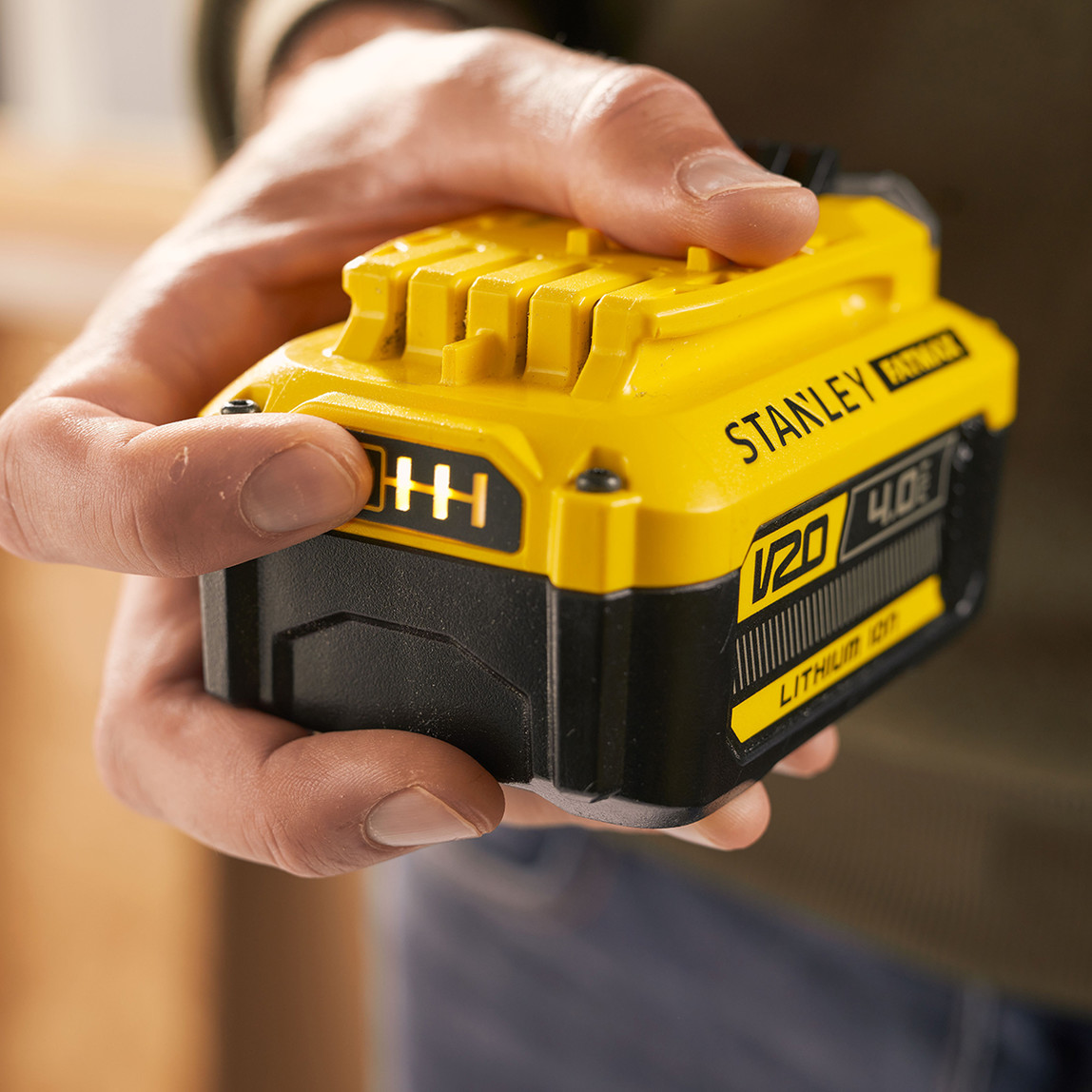    Stanley Sfmcb204-Xj V20 Serisi 18V 4Ah Akü 