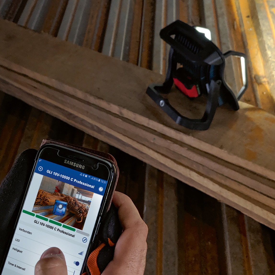    Bosch GLI 18V-4000 C Solo Akülü Fener (Akü ve Şarj Cihazı Dahil Değildir.) 