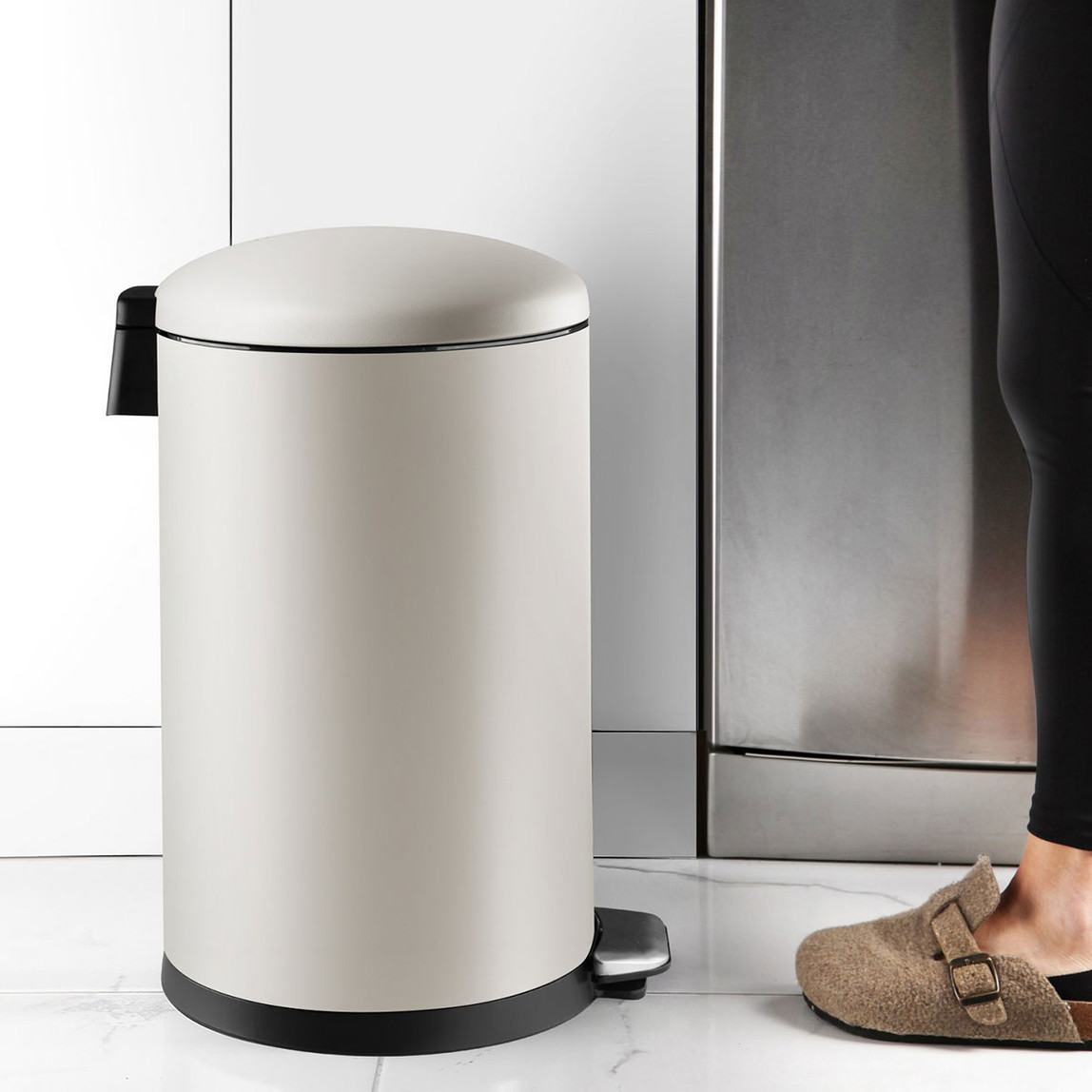    Bombe Kapaklı Çöp Kovası 30L Mat Bej 