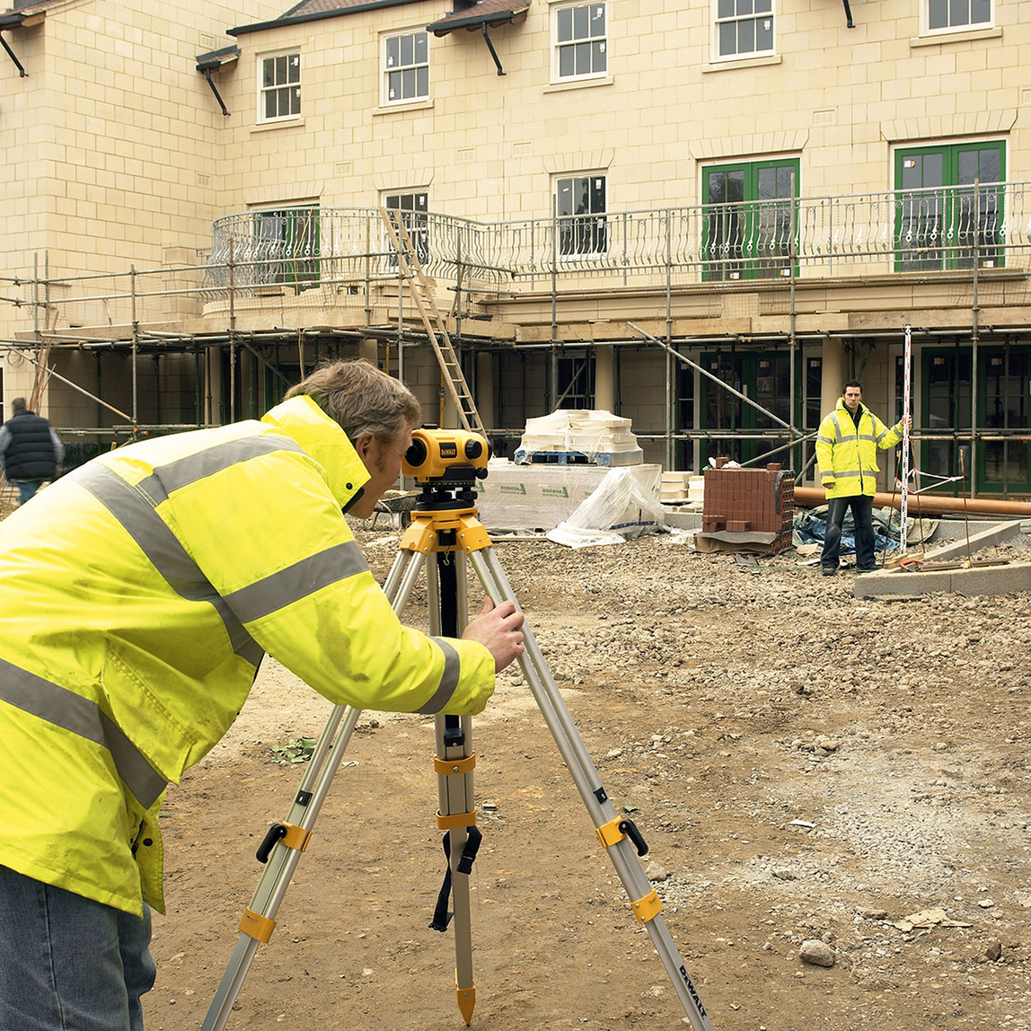    Dewalt Otomatik Optik Nivo Seti (24X) 