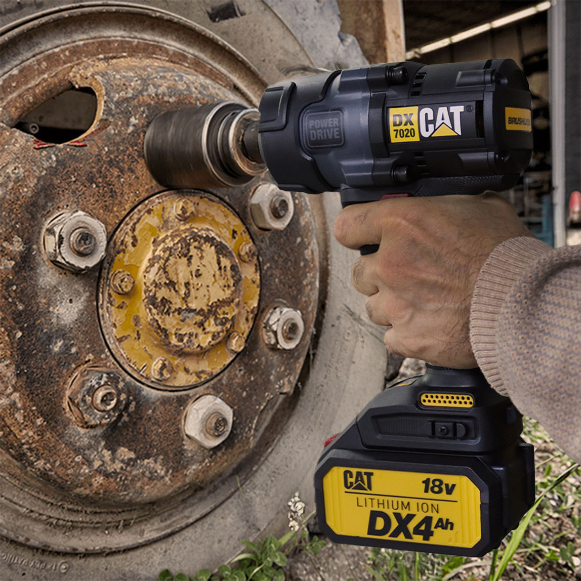    CAT DX7020 18Volt 4.0 Ah Çift Akülü Kömürsüz 700-880Nm Profesyonel Şarjlı Somun Sıkma 