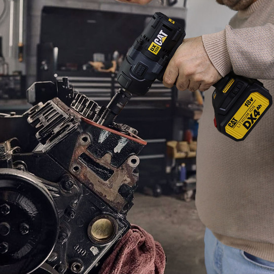 CAT DX7020 18Volt 4.0 Ah Çift Akülü Kömürsüz 700-880Nm Profesyonel Şarjlı Somun Sıkma