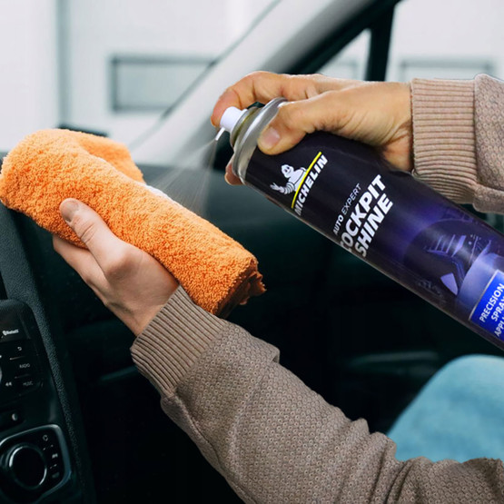 Michelin MC34341 750ml Torpido ve Kokpit Parlatma ve Bakım Spreyi Vanilya Aromalı