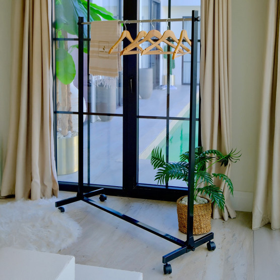 Tekerlekli Ayaklı Askılık 120 cm