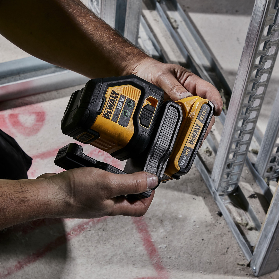    Dewalt DCLE34021N-Xj 18V Solo Çapraz Yeşil Çizgi Lazer 