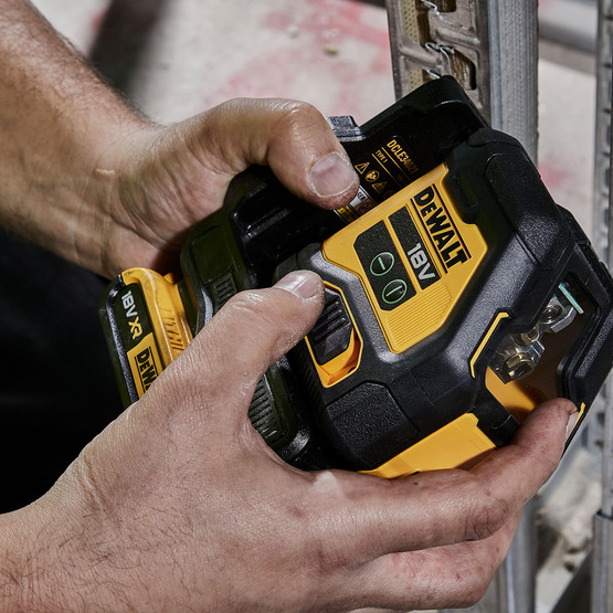Dewalt DCLE34021N-Xj 18V Solo Çapraz Yeşil Çizgi Lazer