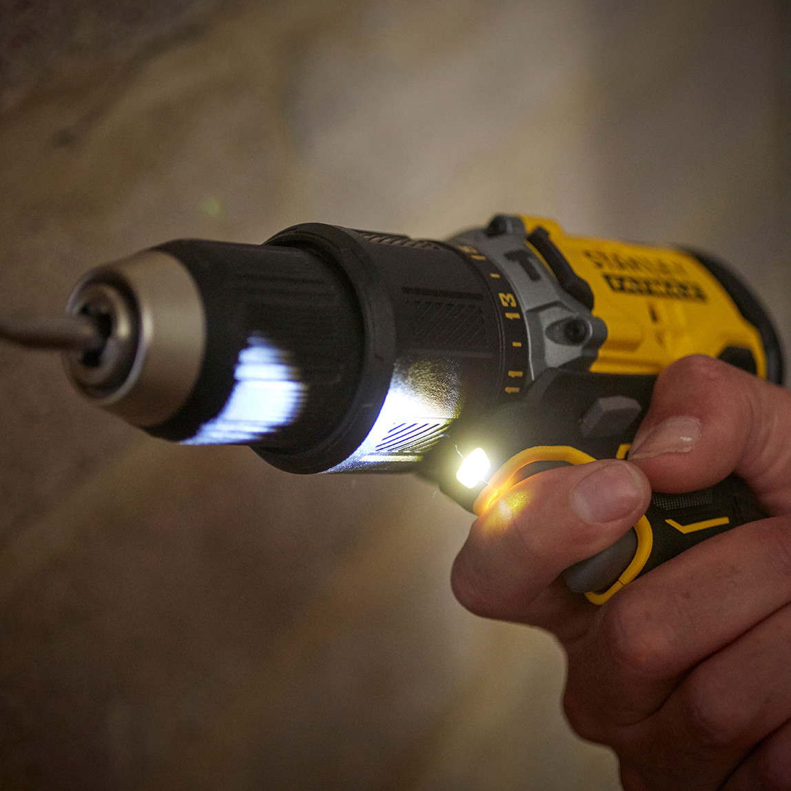    Stanley Fatmax SBD715B-TR V20 18V Solo Kömürsüz Darbeli Matkap (Akü ve Şarj Cihazı Dahil Değildir.) 