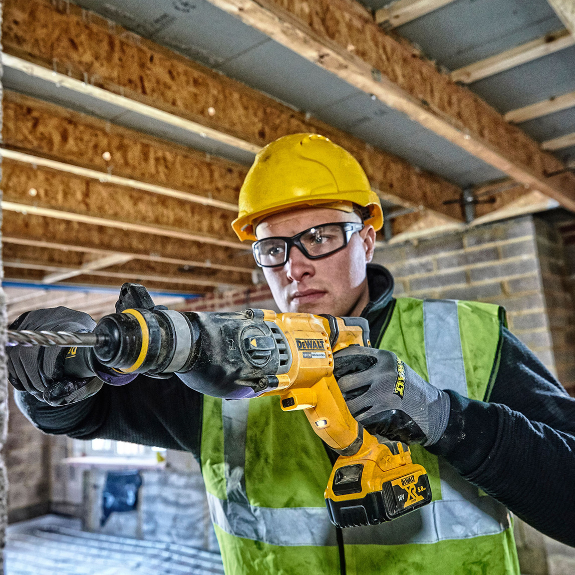    Dewalt DCH263P1 SDS-Plus 18V 5Ah Lityum-iyon Akülü Darbeli Kırıcı-Delici Matkap 