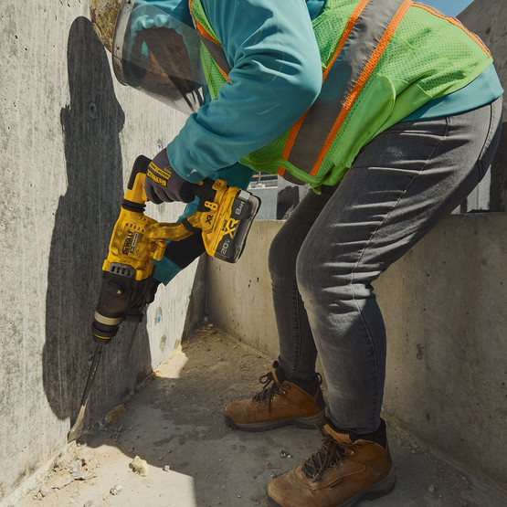 Dewalt DCH263P1 SDS-Plus 18V 5Ah Lityum-iyon Akülü Darbeli Kırıcı-Delici Matkap
