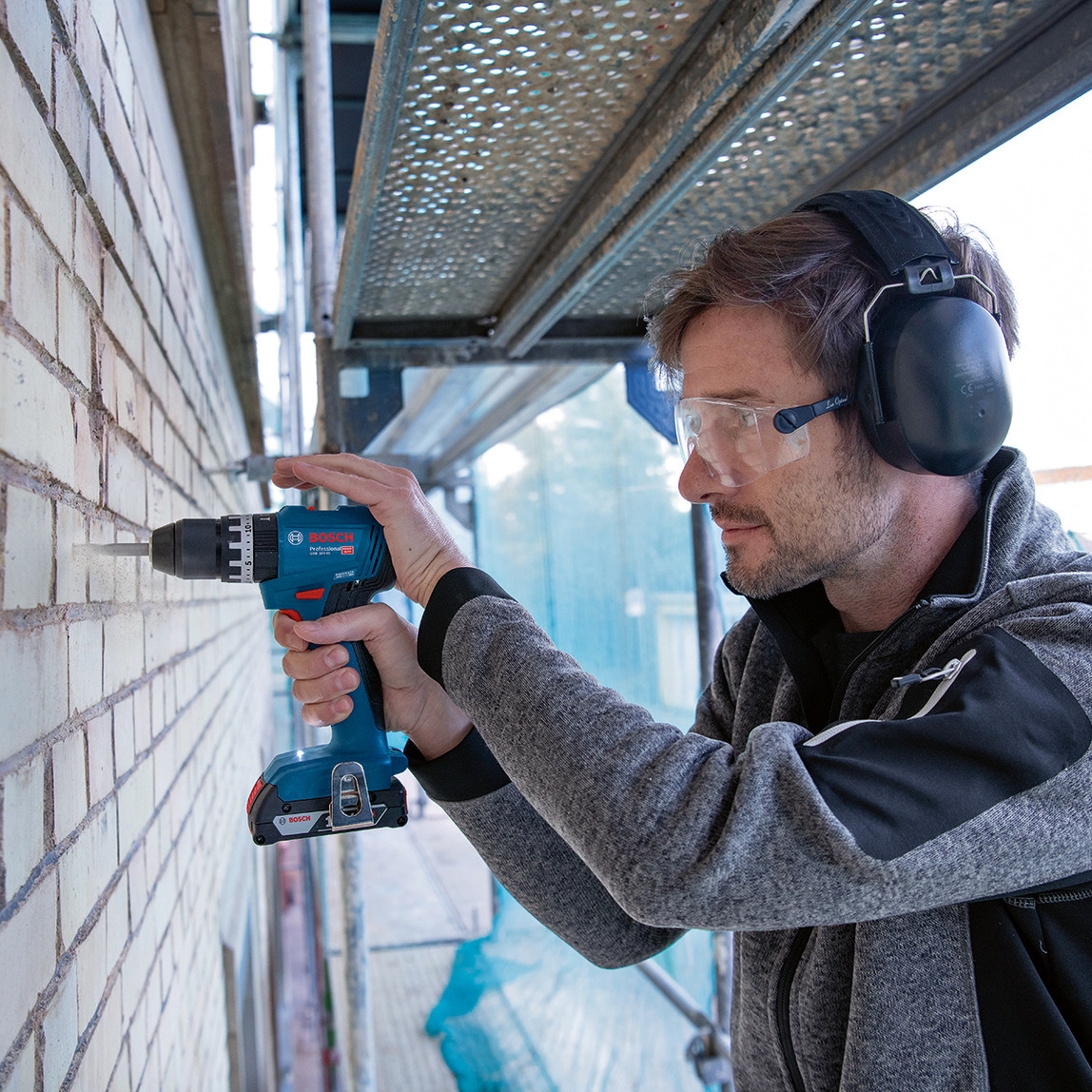    Bosch GSB 18V-45 2 xGBA 18V 2.0Ah Akülü Vidalama (63 Parça Aksesuar Setli) 