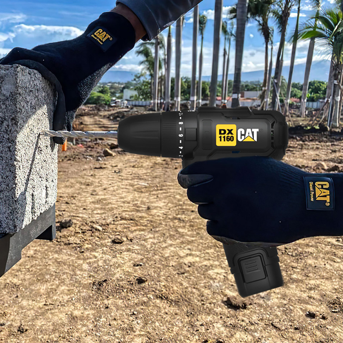    CAT DX1160 12Volt/2.0Ah Li-ion Çift Akülü Kömürsüz Profesyonel Şarjlı Darbeli Matkap + DA01901 32 Parça Aksesuar Seti 