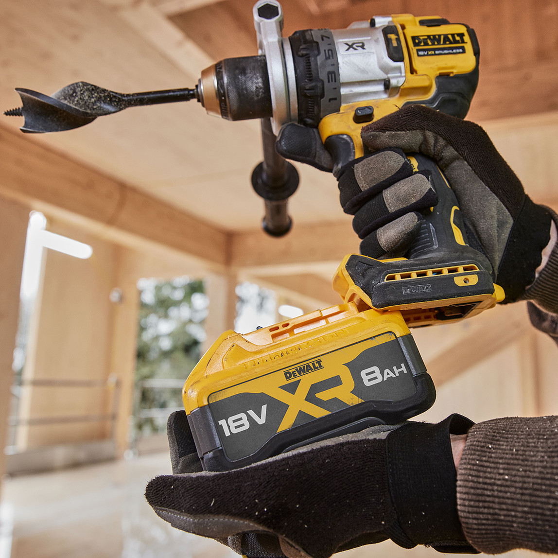    Dewalt Dcb1880-Xj 18V 8.0Ah Xr Li-Ion Akü 