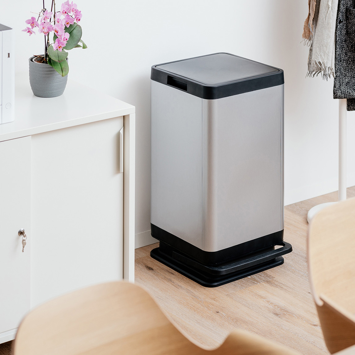    Tokyo Pedallı Çöp Kovası 80 L 