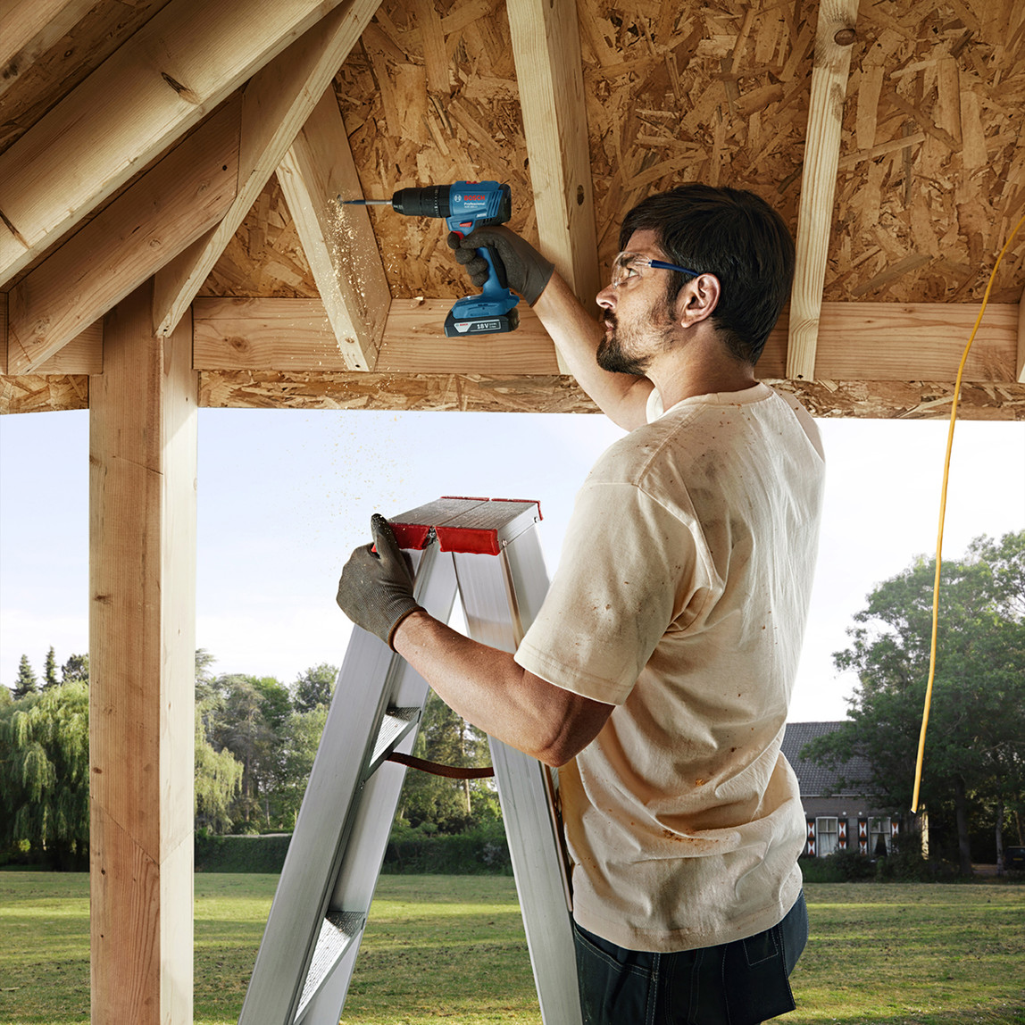   Bosch GSB 185-LI Akülü Darbeli Delme Vidalama(1x18V 2.0 Ah.Akü ve 82 Parça Uç Seti Hediye) 
