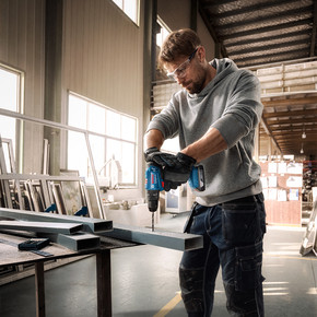 Bosch GSB 183-Lİ Darbeli Matkap (2.0 Ah Akü ve 41 Parça Aksesuar Setli)