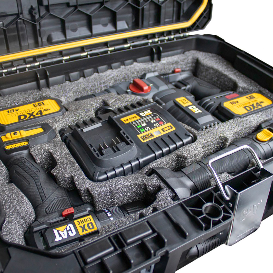    Cat DXK302 DX1010 + DX2150 + DX3131 3 Parça Kombo Set + 39 Parça Aksesuar Seti 