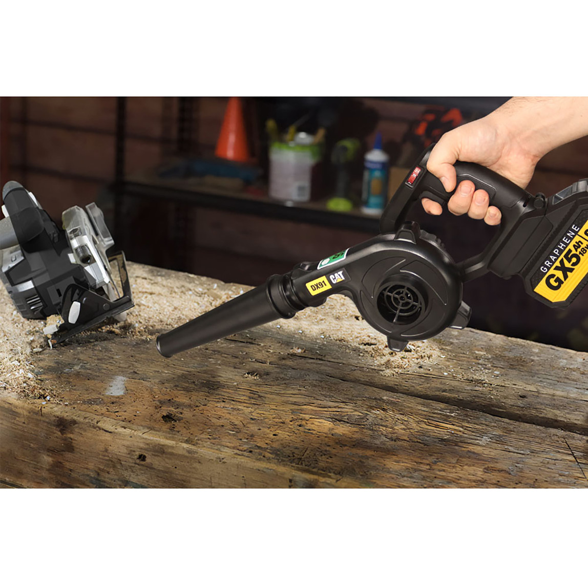    Cat DX91B 18Volt Profesyonel Devir Ayarlı Üfleyici + 5 Parça Aksesuar (Akü Dahil Değildir) 