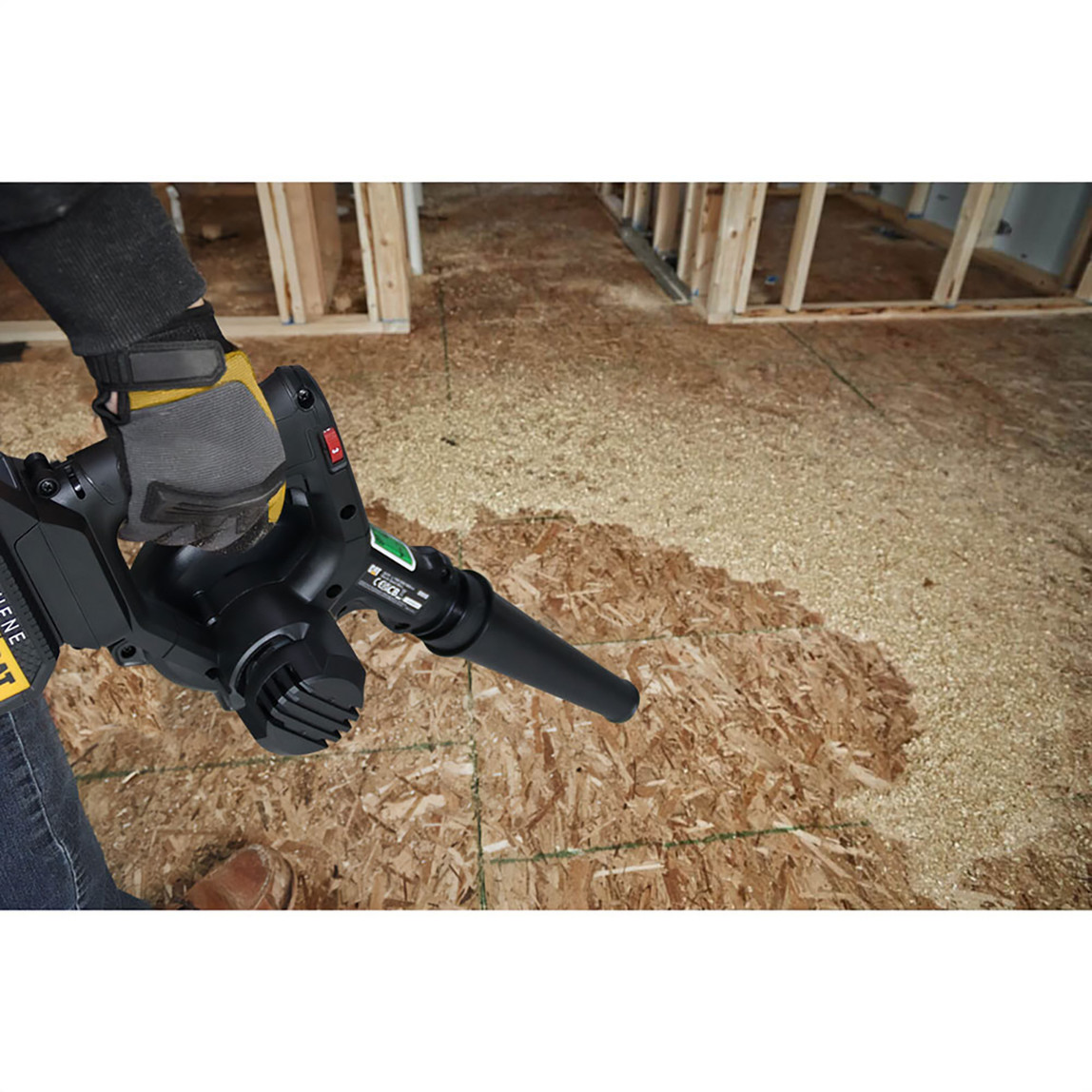    Cat DX91B 18Volt Profesyonel Devir Ayarlı Üfleyici + 5 Parça Aksesuar (Akü Dahil Değildir) 