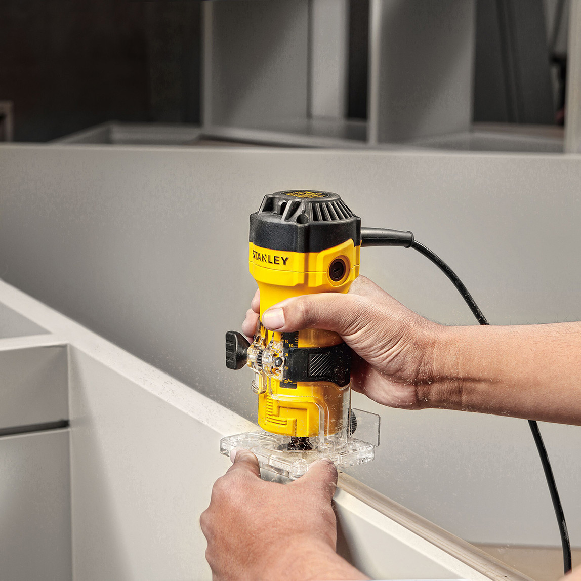    Stanley St55-Qs 6Mm Avuç İçi Freze Makinesi 