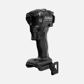 Dewalt DCK2222MP2T-QW Mclaren 2'li Şarjlı Vidalama ve Kömürsüz Akülü Darbeli Makine Seti (2x5Ah Akü)