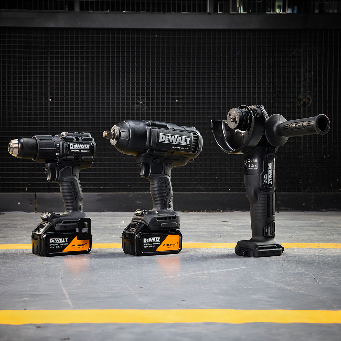    Dewalt Dck3222Mp2T-Qw Mclaren Üçlü Set + 2X5Ah Akü Set (Matkap + Taşlama + Somun Sıkma) 