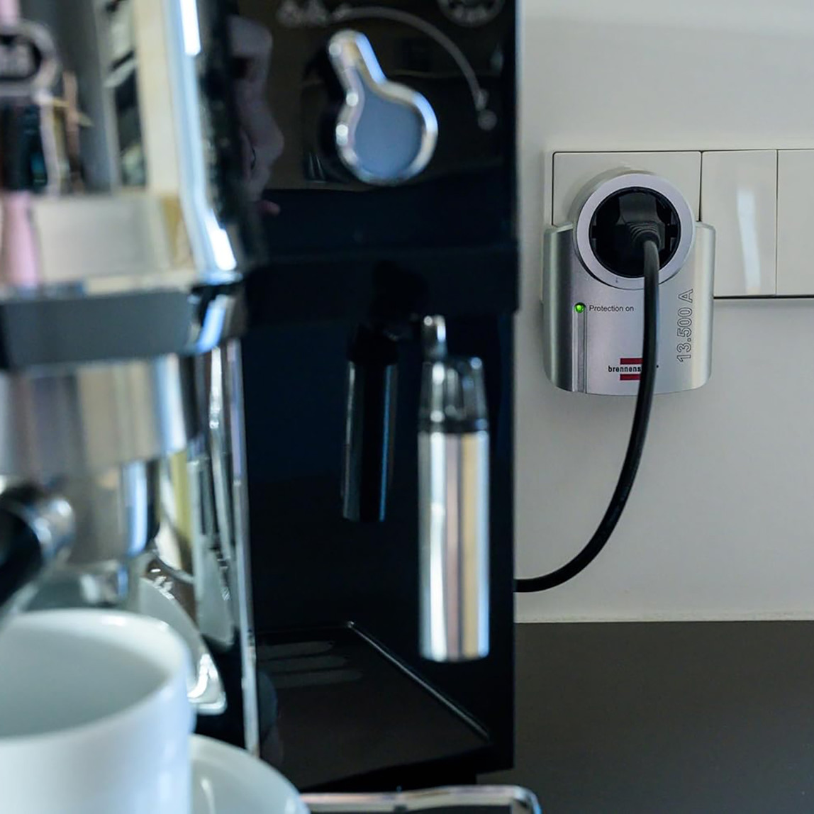    Brennenstuhl Primera Line 13.500 mAh Tekli Akım Korumalı Priz Gümüş 