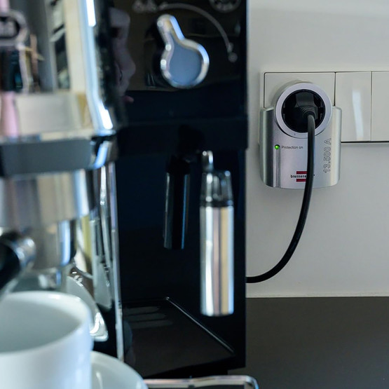 Brennenstuhl Primera Line 13.500 mAh Tekli Akım Korumalı Priz Gümüş