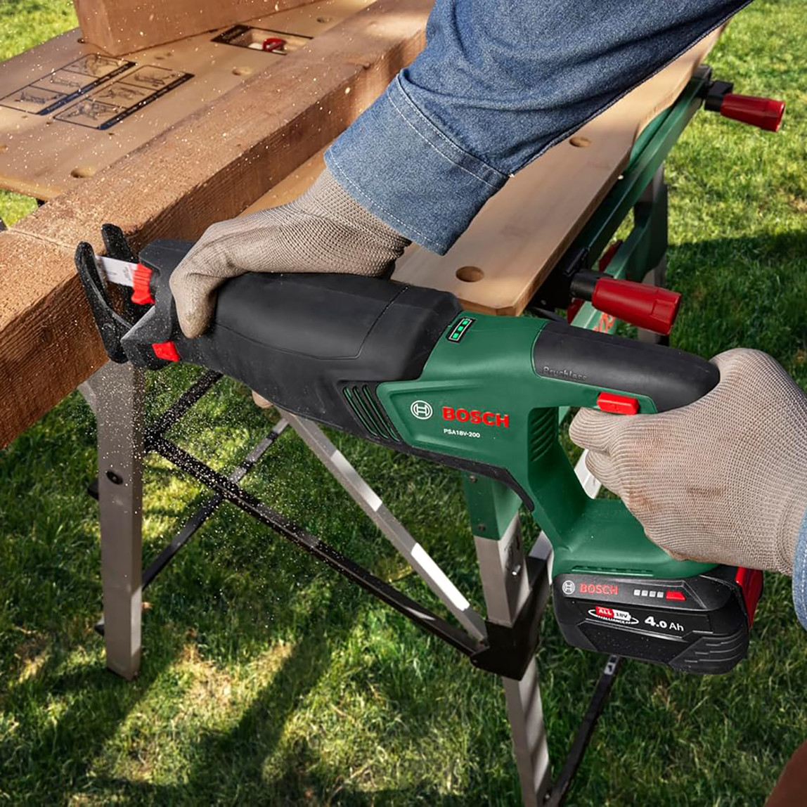    Bosch PSA 18V-200 Akülü Panter Testere Solo(Akü ve Şarj Cihazı Dahil Değildir.) 