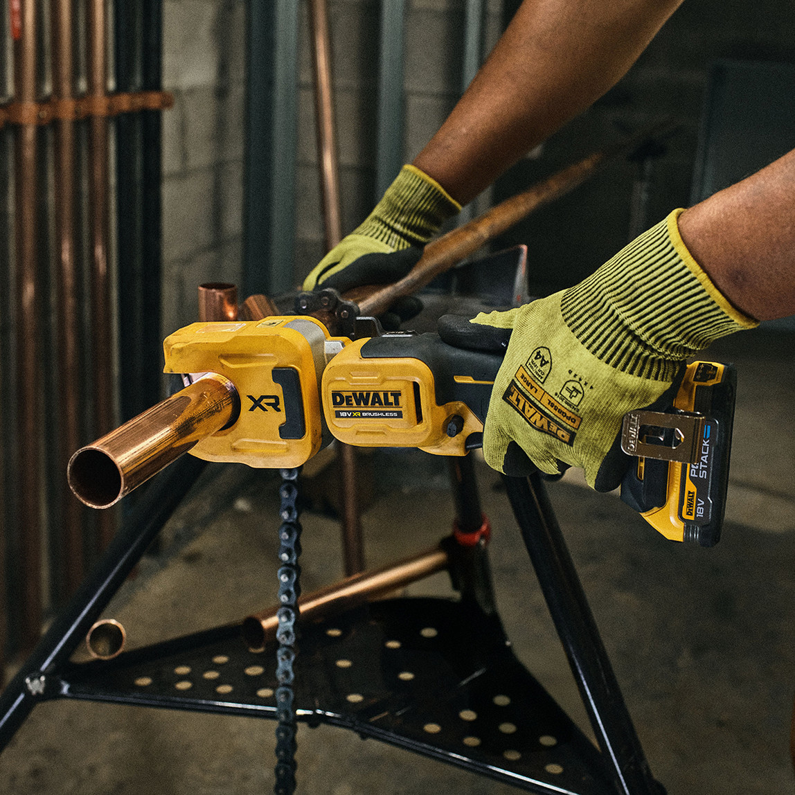    Dewalt 18V Solo Bakır Boru Kesme Makinesi (Akü ve Şarj Cihazı Dahil Değildir.) 