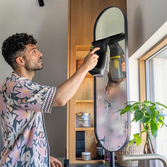 Karcher WV 3 Comfort Black Edition Şarjlı Cam Temizleyici ve Yüzey Temizleyici